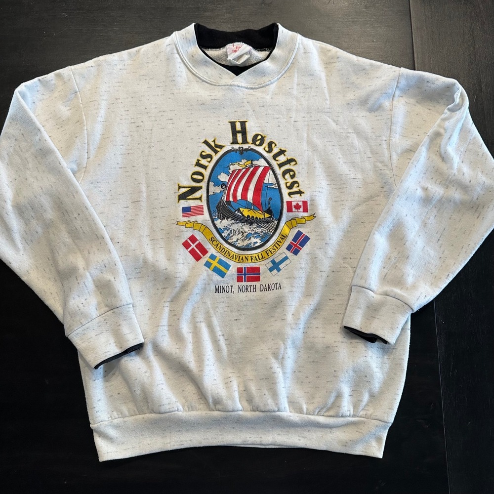VTG Norsk Hostfest Crewneck Sweatshirt Large Grey Scandinavian Festival Minot ND